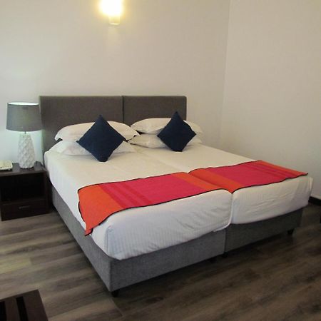 Kmc Villa 마운트 라비니아 외부 사진